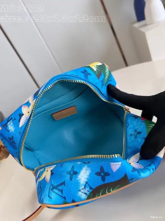 VUITTON LOUIS DOPP bag-23*13*12CM LOCKER KIT 0502